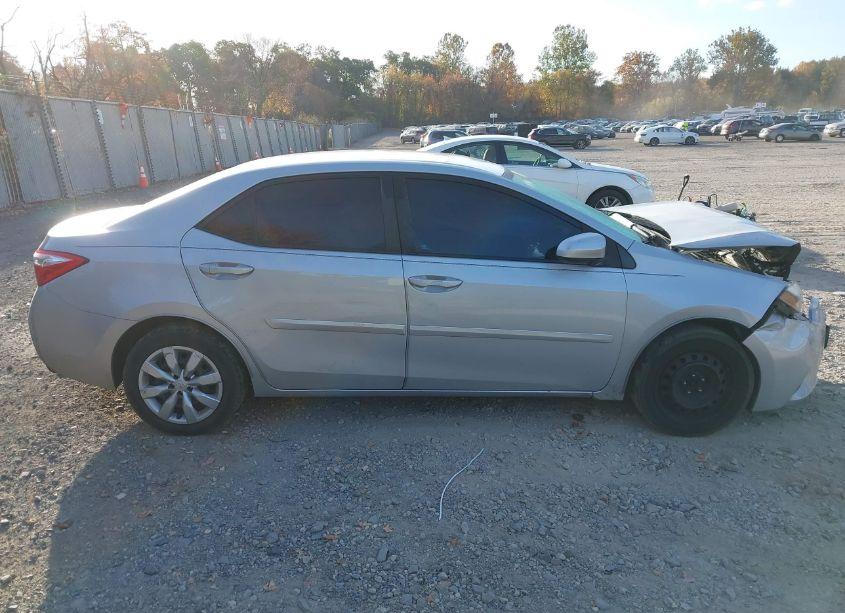 Photo 13 of 2016 Toyota Corolla LE (VIN 2T1BURHE2GC702726)