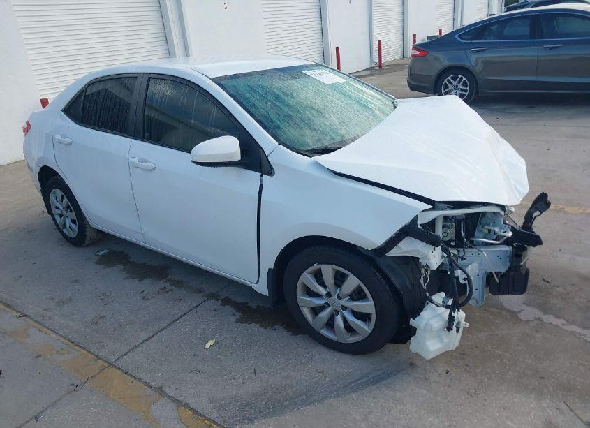 2016 Toyota Corolla LE (VIN 2T1BURHE2GC710907) main photo