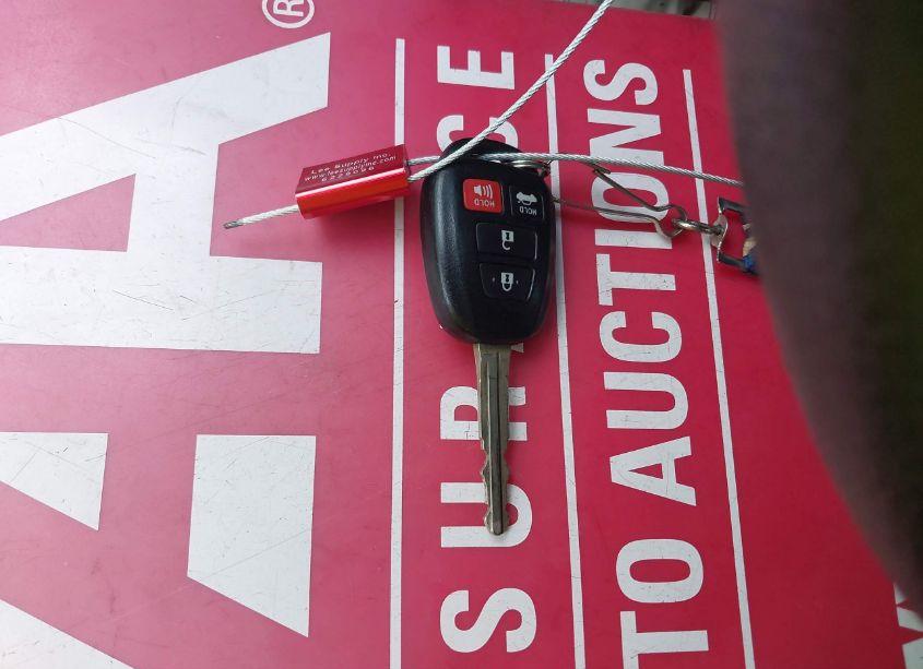 Photo 11 of 2016 Toyota Corolla LE (VIN 2T1BURHE2GC710907)