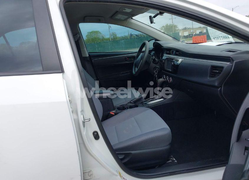 Photo 5 of 2016 Toyota Corolla L (VIN 2T1BURHE2GC723804)