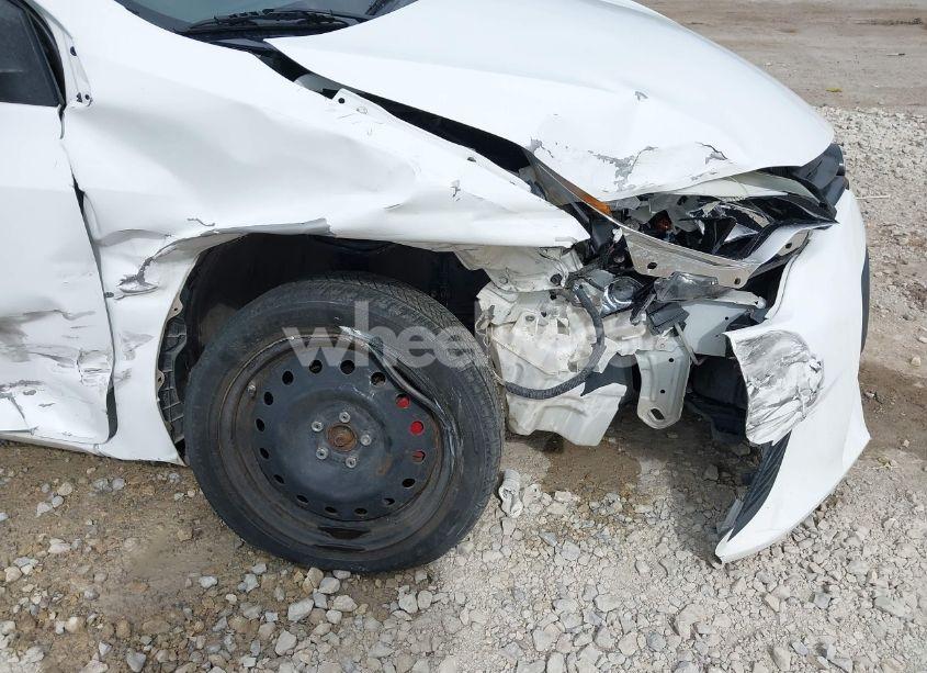 Photo 6 of 2016 Toyota Corolla L (VIN 2T1BURHE2GC723804)