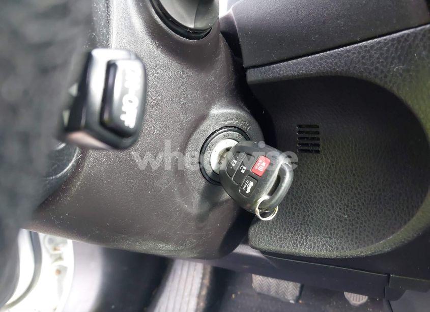 Photo 11 of 2016 Toyota Corolla LE (VIN 2T1BURHE2GC726833)