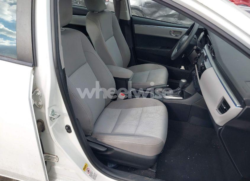 Photo 5 of 2016 Toyota Corolla LE (VIN 2T1BURHE2GC726833)