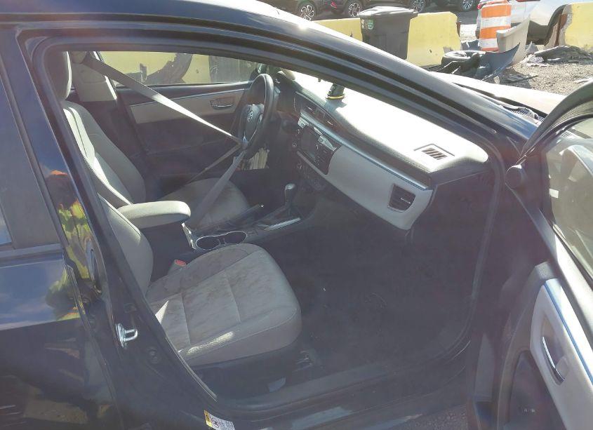 Photo 5 of 2016 Toyota Corolla LE (VIN 2T1BURHE2GC729697)