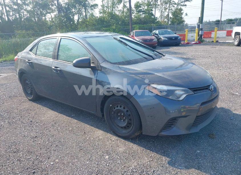 2016 Toyota Corolla LE (VIN 2T1BURHE2GC732986) main photo