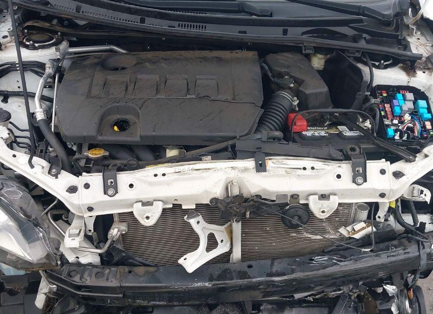 Photo 10 of 2016 Toyota Corolla LE (VIN 2T1BURHE2GC744989)