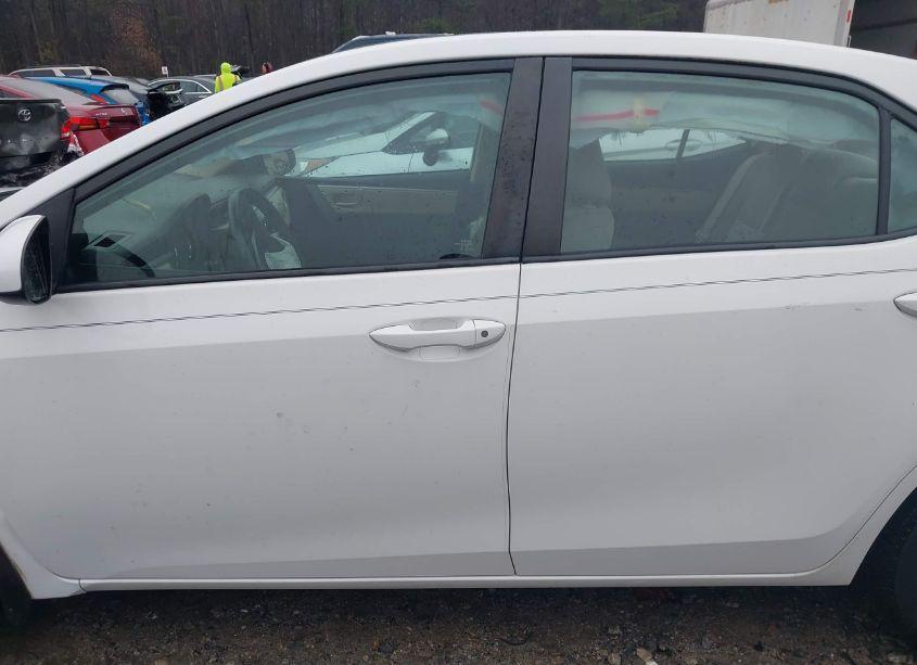 Photo 14 of 2016 Toyota Corolla LE (VIN 2T1BURHE2GC744989)