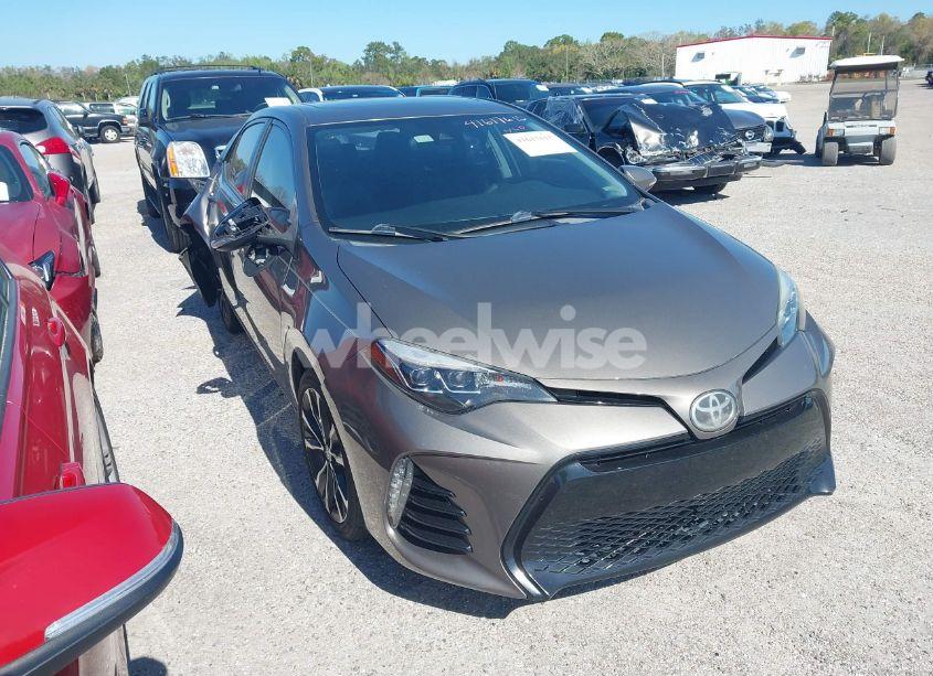 2017 Toyota Corolla L/LE/XLE/SE/XSE (VIN 2T1BURHE2HC747375) main photo