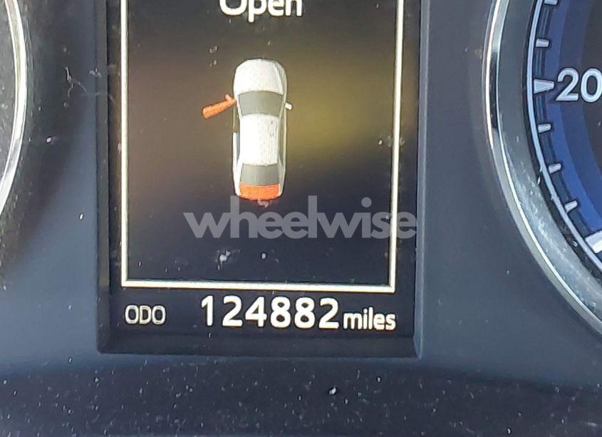 Photo 15 of 2017 Toyota Corolla L/LE/XLE/SE/XSE (VIN 2T1BURHE2HC747375)