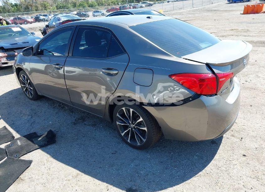 Photo 3 of 2017 Toyota Corolla L/LE/XLE/SE/XSE (VIN 2T1BURHE2HC747375)