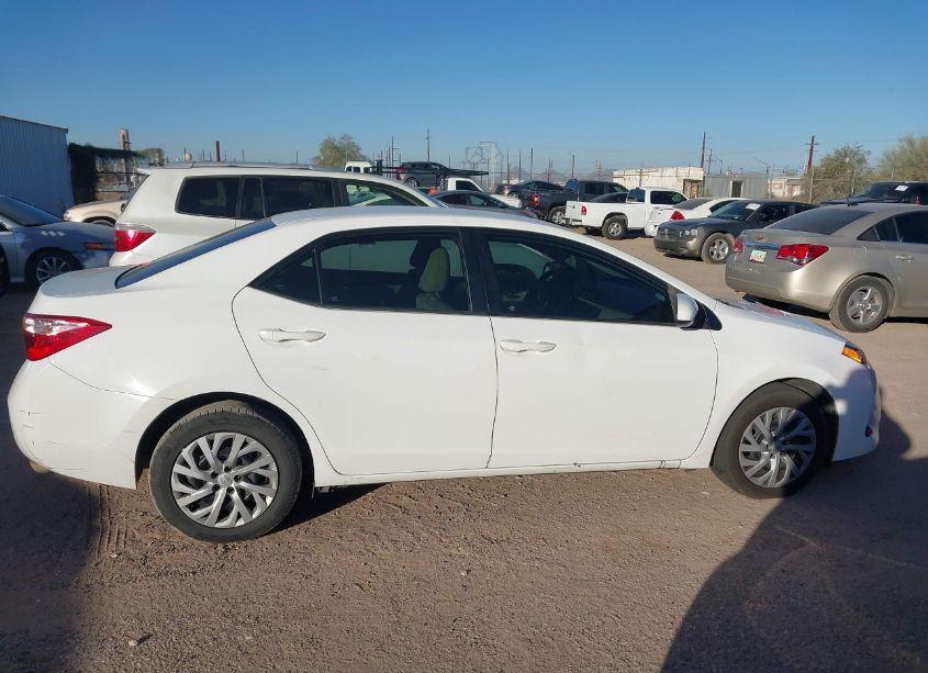Photo 13 of 2017 Toyota Corolla LE (VIN 2T1BURHE2HC747506)