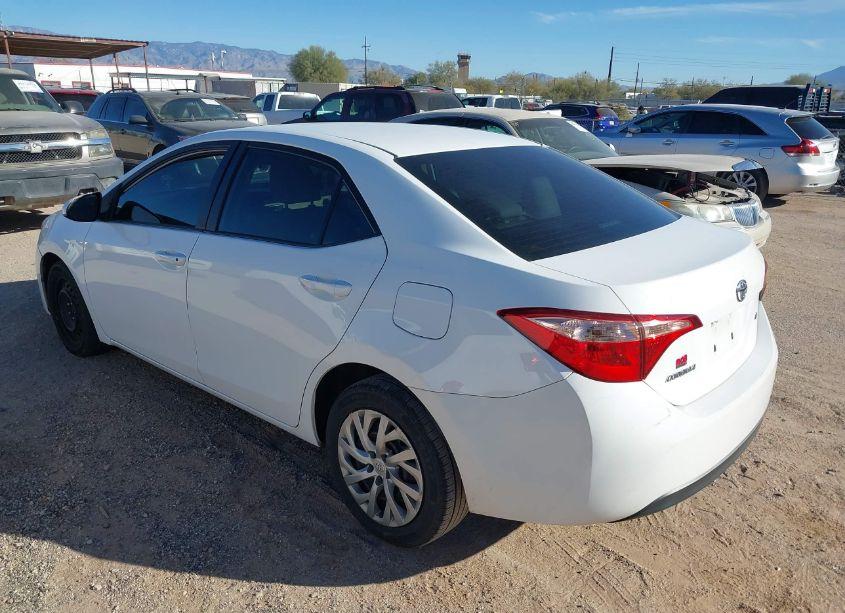 Photo 3 of 2017 Toyota Corolla LE (VIN 2T1BURHE2HC747506)