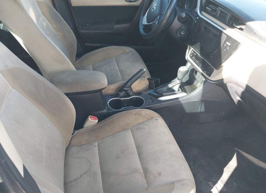 Photo 5 of 2017 Toyota Corolla LE (VIN 2T1BURHE2HC747506)