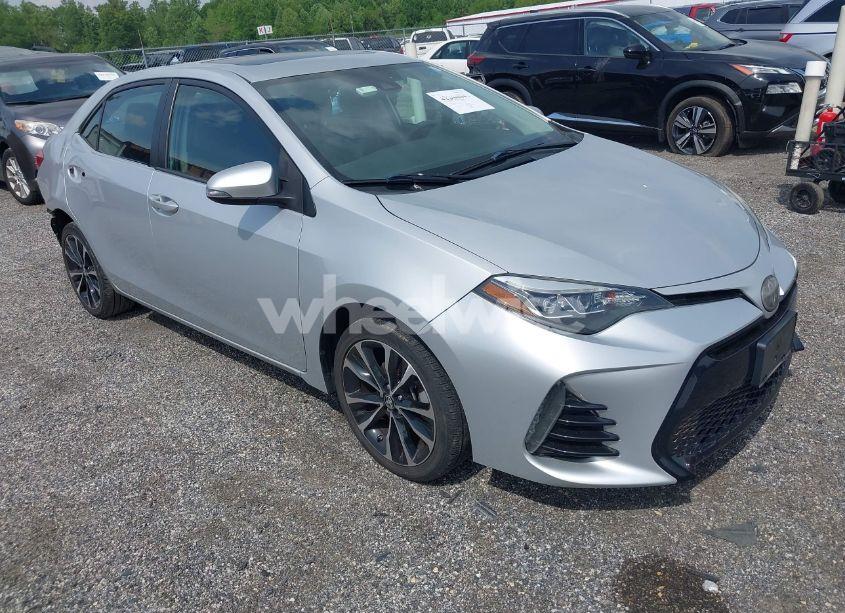 2017 Toyota Corolla SE (VIN 2T1BURHE2HC749126) main photo