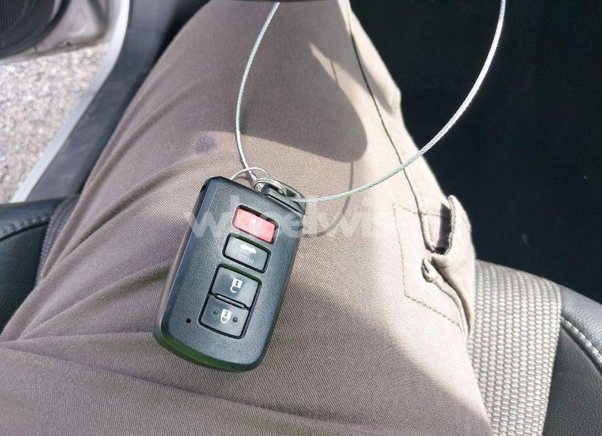 Photo 11 of 2017 Toyota Corolla SE (VIN 2T1BURHE2HC749126)