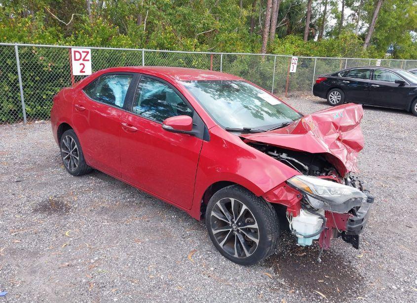 2017 Toyota Corolla SE (VIN 2T1BURHE2HC750664) main photo