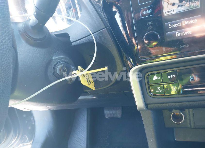 Photo 11 of 2017 Toyota Corolla L/LE/XLE/SE/XSE (VIN 2T1BURHE2HC759509)