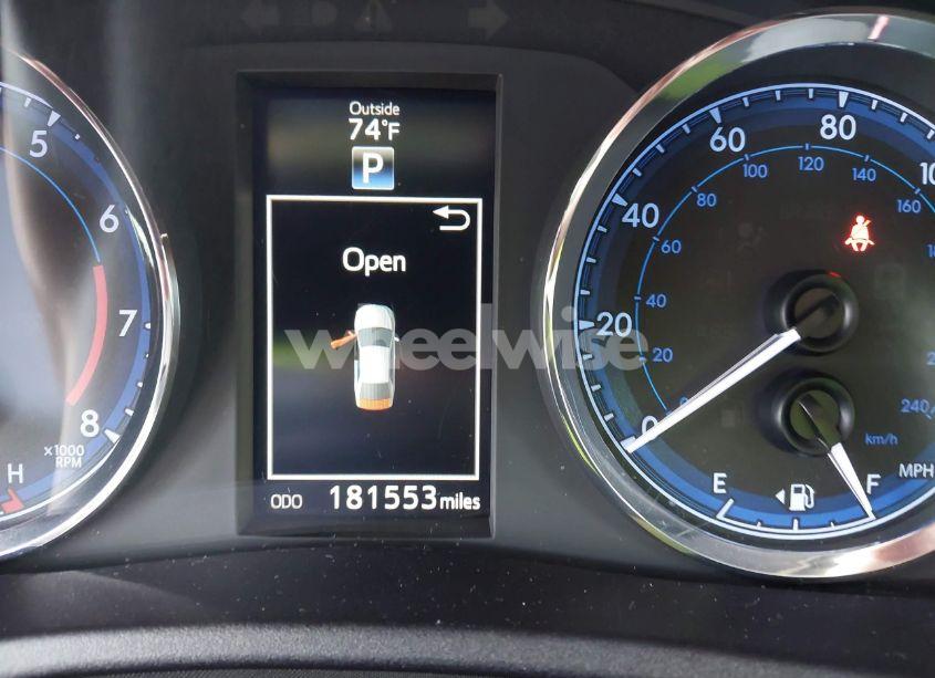 Photo 16 of 2017 Toyota Corolla SE (VIN 2T1BURHE2HC760885)