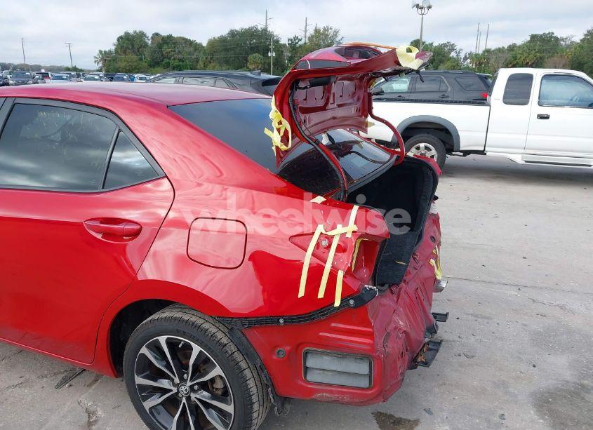 Photo 6 of 2017 Toyota Corolla SE (VIN 2T1BURHE2HC760885)