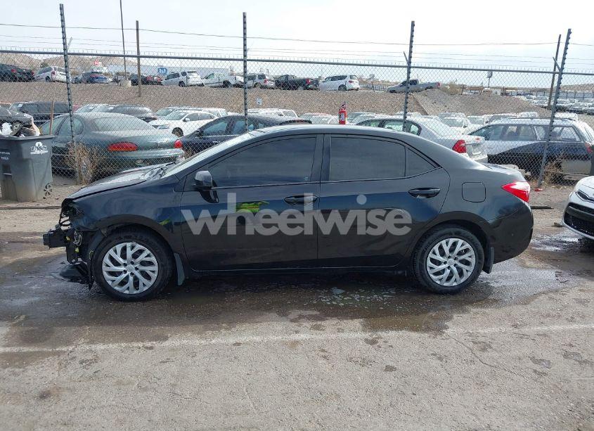 Photo 15 of 2017 Toyota Corolla LE (VIN 2T1BURHE2HC772597)