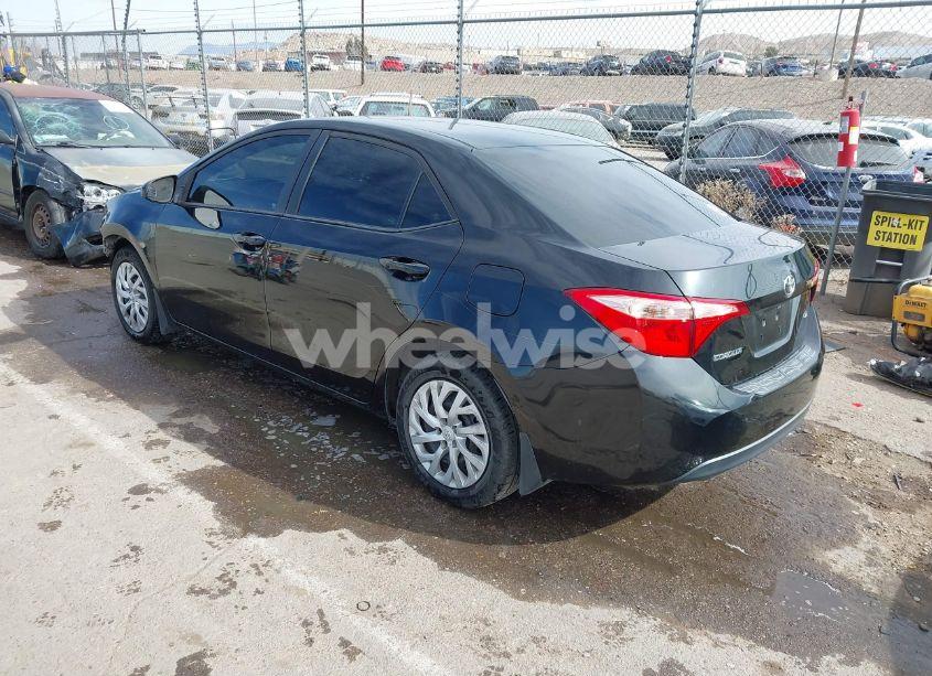 Photo 3 of 2017 Toyota Corolla LE (VIN 2T1BURHE2HC772597)