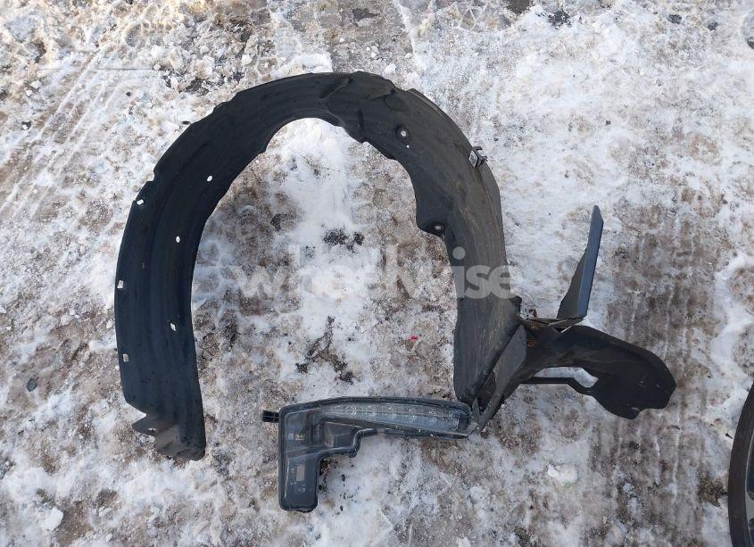 Photo 12 of 2017 Toyota Corolla L/LE/XLE/SE/XSE (VIN 2T1BURHE2HC773152)