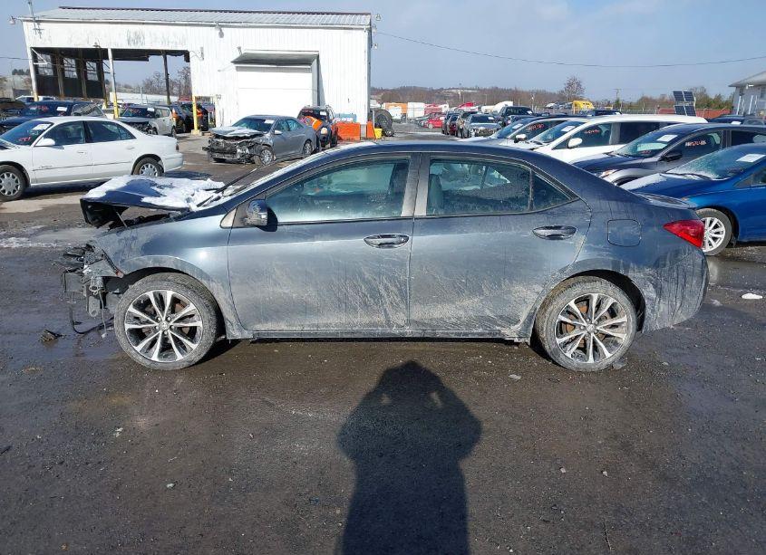 Photo 14 of 2017 Toyota Corolla SE (VIN 2T1BURHE2HC777699)