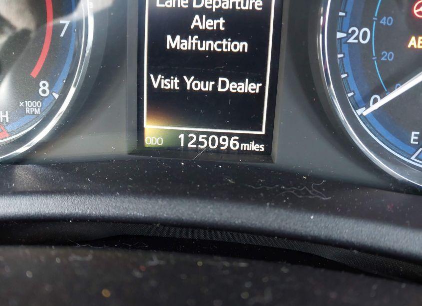 Photo 15 of 2017 Toyota Corolla SE (VIN 2T1BURHE2HC777699)