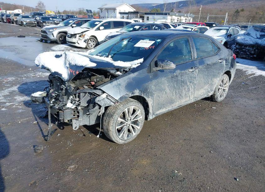 Photo 2 of 2017 Toyota Corolla SE (VIN 2T1BURHE2HC777699)