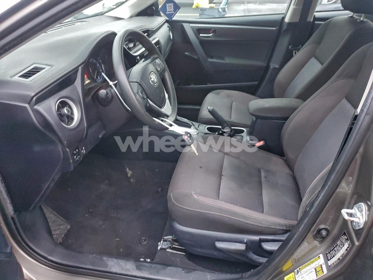 Photo 7 of 2017 TOYOTA COROLLA L (VIN 2T1BURHE2HC781137)