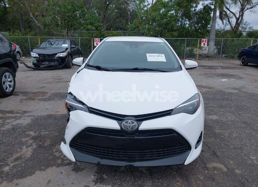 Photo 12 of 2017 Toyota Corolla LE (VIN 2T1BURHE2HC811835)
