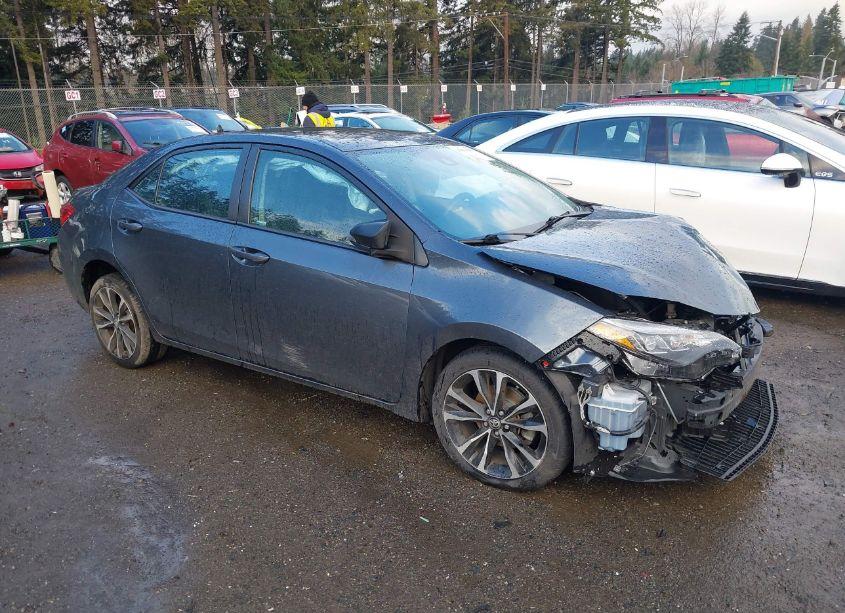 2017 Toyota Corolla SE (VIN 2T1BURHE2HC812709) main photo