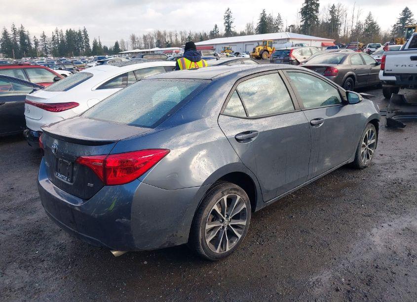 Photo 4 of 2017 Toyota Corolla SE (VIN 2T1BURHE2HC812709)