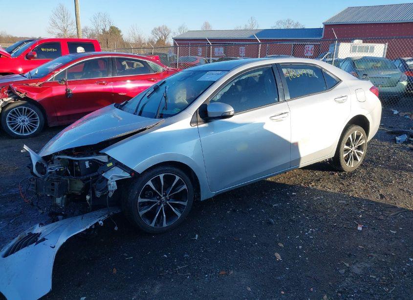 Photo 2 of 2017 Toyota Corolla SE (VIN 2T1BURHE2HC826349)