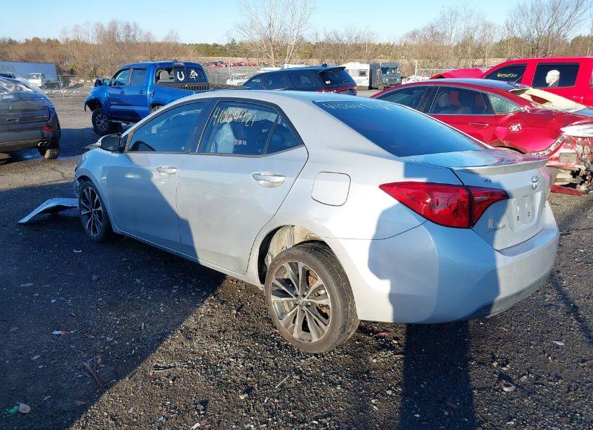 Photo 3 of 2017 Toyota Corolla SE (VIN 2T1BURHE2HC826349)