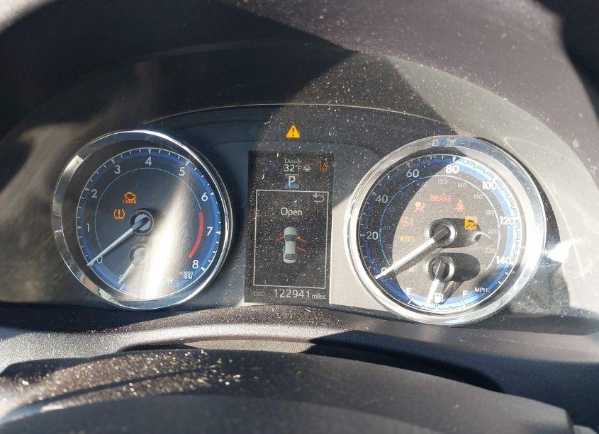 Photo 7 of 2017 Toyota Corolla SE (VIN 2T1BURHE2HC826349)