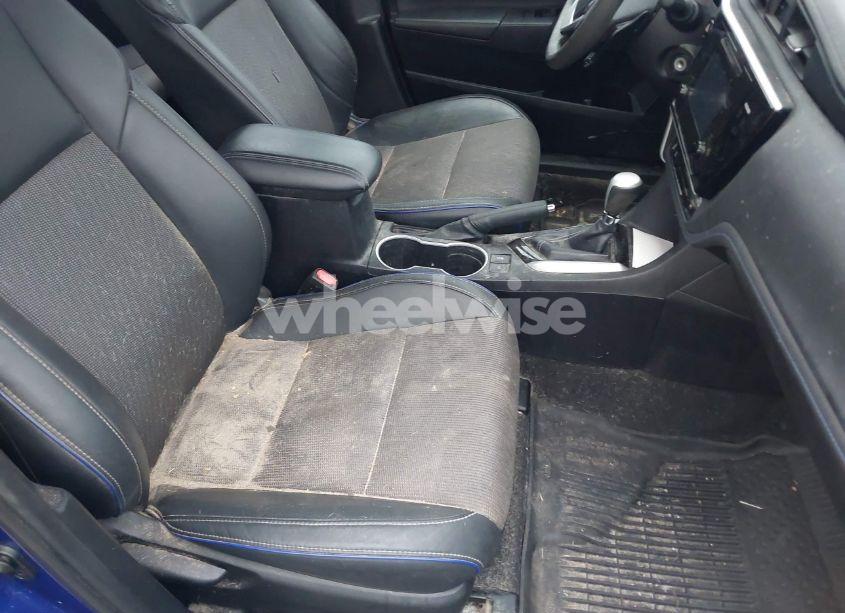 Photo 5 of 2017 Toyota Corolla SE (VIN 2T1BURHE2HC833933)