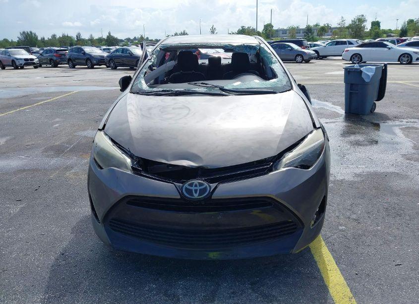 Photo 13 of 2017 Toyota Corolla LE (VIN 2T1BURHE2HC836198)