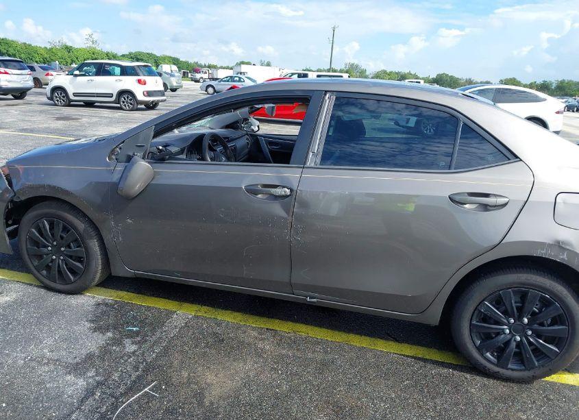 Photo 15 of 2017 Toyota Corolla LE (VIN 2T1BURHE2HC836198)