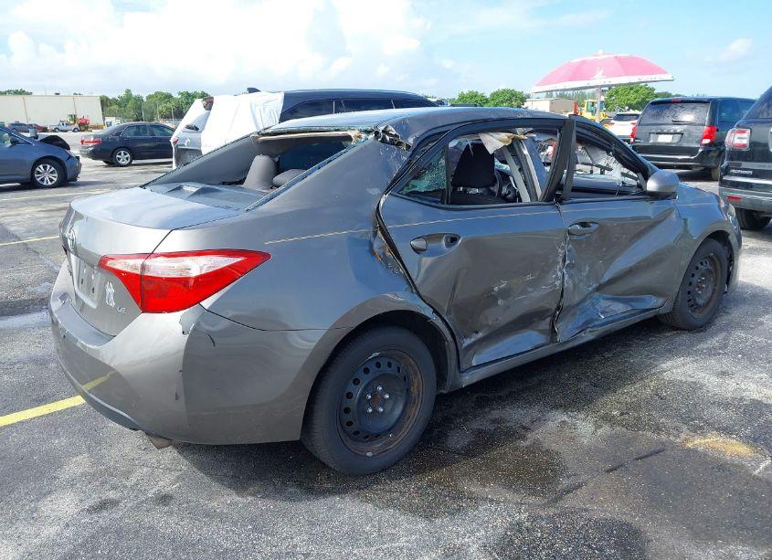 Photo 20 of 2017 Toyota Corolla LE (VIN 2T1BURHE2HC836198)