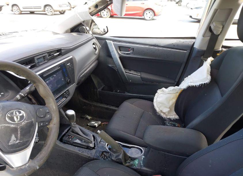 Photo 5 of 2017 Toyota Corolla LE (VIN 2T1BURHE2HC836198)