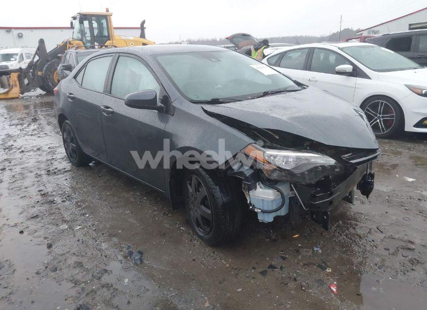 2017 Toyota Corolla LE (VIN 2T1BURHE2HC872246) main photo