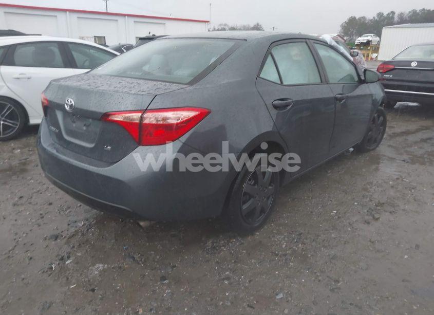 Photo 4 of 2017 Toyota Corolla LE (VIN 2T1BURHE2HC872246)