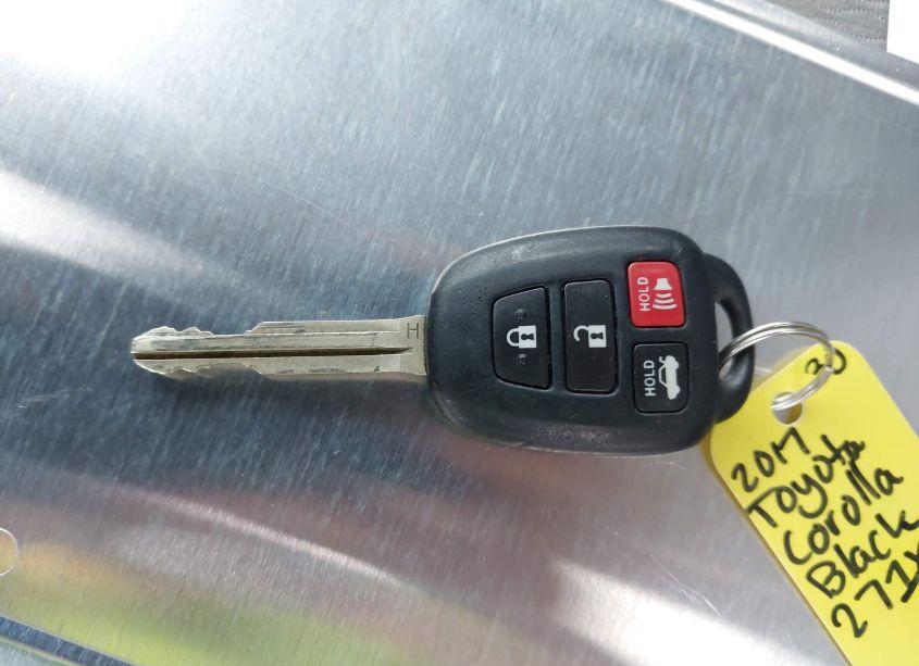 Photo 11 of 2017 Toyota Corolla LE (VIN 2T1BURHE2HC873039)