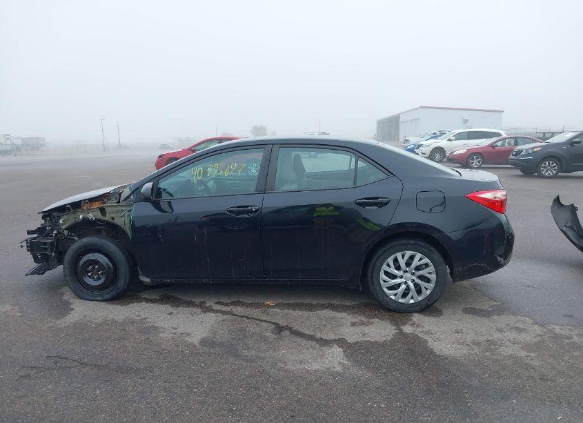 Photo 15 of 2017 Toyota Corolla LE (VIN 2T1BURHE2HC873039)