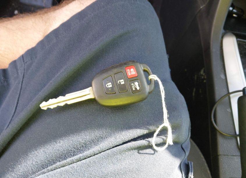 Photo 11 of 2017 Toyota Corolla LE (VIN 2T1BURHE2HC876555)