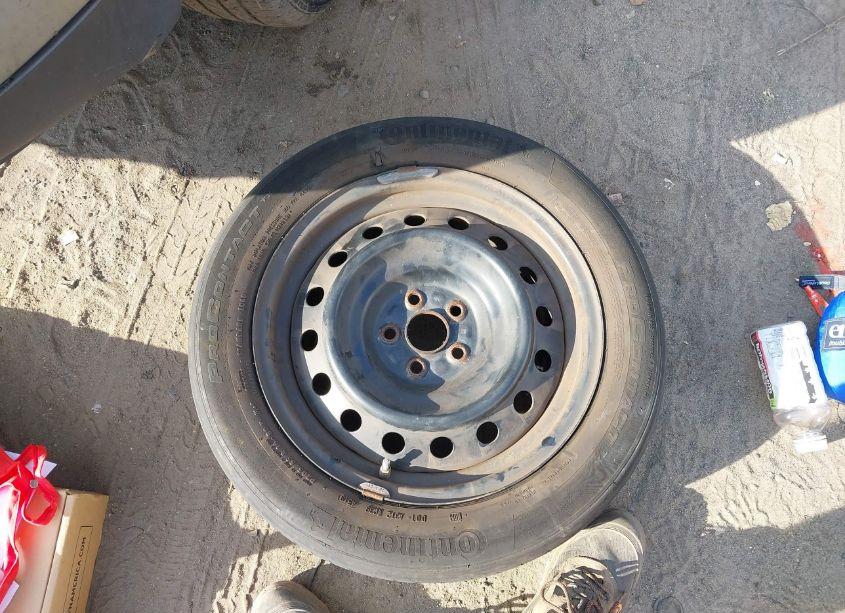 Photo 12 of 2017 Toyota Corolla LE (VIN 2T1BURHE2HC876555)