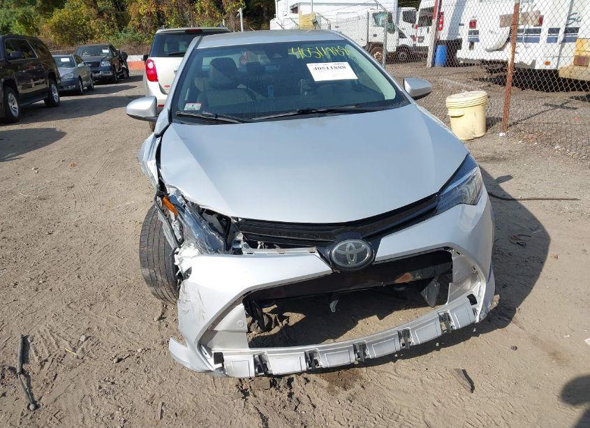 Photo 13 of 2017 Toyota Corolla LE (VIN 2T1BURHE2HC876555)
