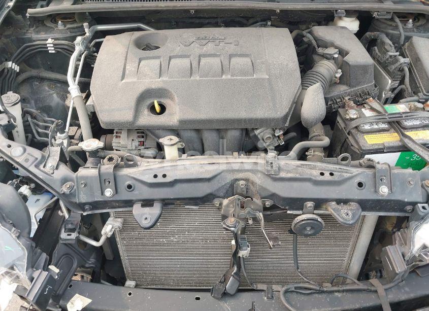 Photo 10 of 2017 Toyota Corolla LE (VIN 2T1BURHE2HC881836)