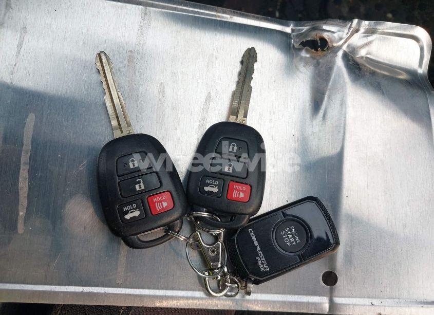 Photo 11 of 2017 Toyota Corolla LE (VIN 2T1BURHE2HC881836)